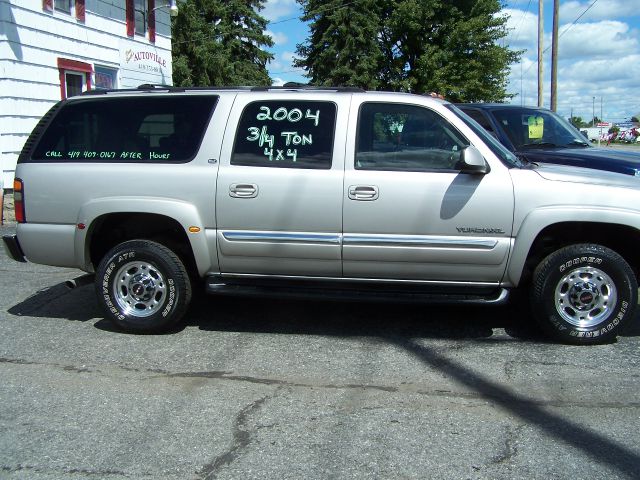 2004 GMC Yukon XL Carrera Coupe