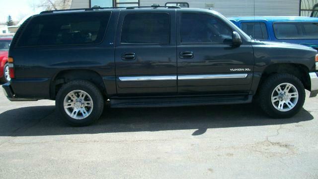 2004 GMC Yukon XL C350 4dr Sdn 3.5L Sport RWD Sedan