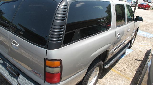 2004 GMC Yukon XL C350 4dr Sdn 3.5L Sport RWD Sedan