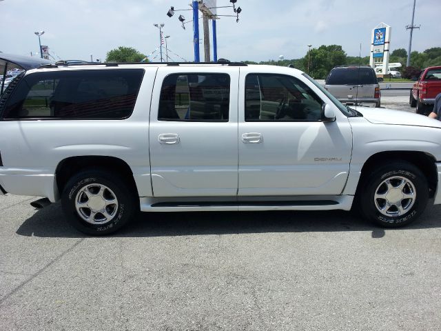 2004 GMC Yukon XL Sport 4WD