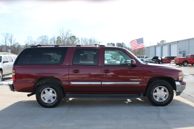 2004 GMC Yukon XL C350 4dr Sdn 3.5L Sport RWD Sedan