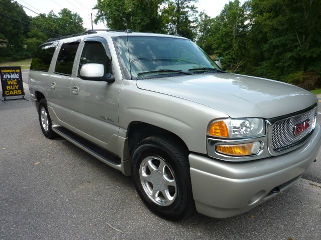 2004 GMC Yukon XL Sport 4WD