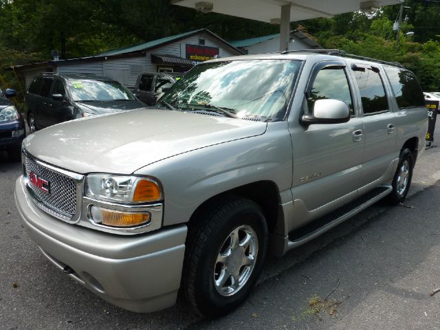 2004 GMC Yukon XL Sport 4WD