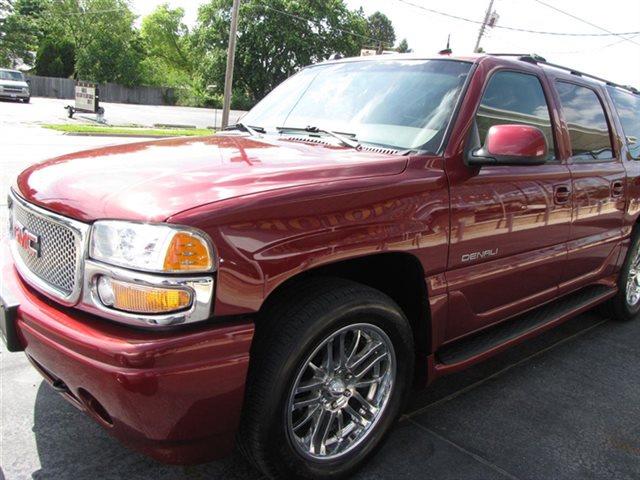 2004 GMC Yukon XL LS NICE