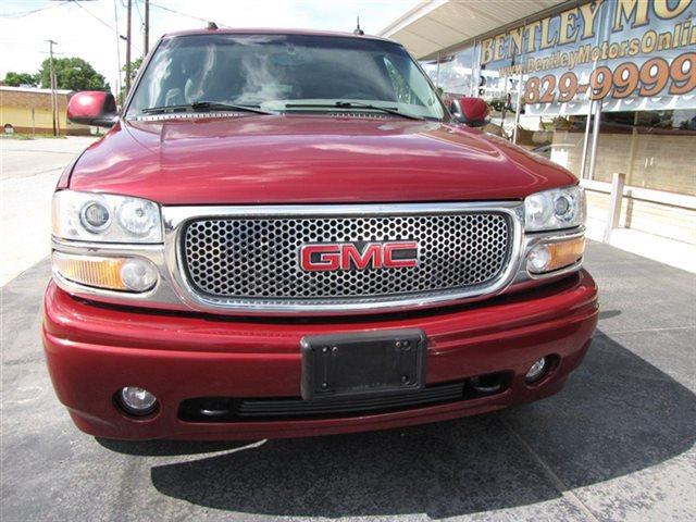 2004 GMC Yukon XL LS NICE