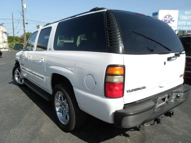 2004 GMC Yukon XL C350 4dr Sdn 3.5L Sport RWD Sedan