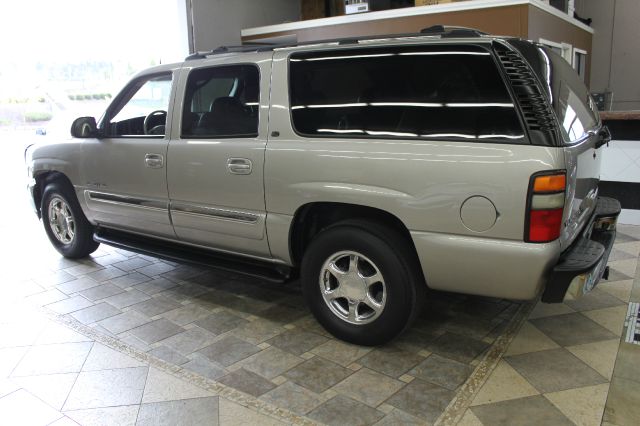 2004 GMC Yukon XL C350 4dr Sdn 3.5L Sport RWD Sedan