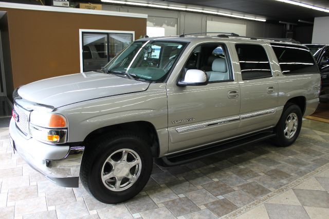 2004 GMC Yukon XL C350 4dr Sdn 3.5L Sport RWD Sedan