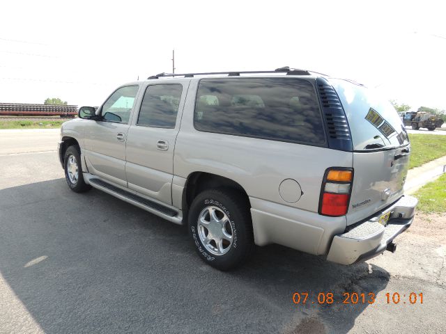 2004 GMC Yukon XL Sport 4WD