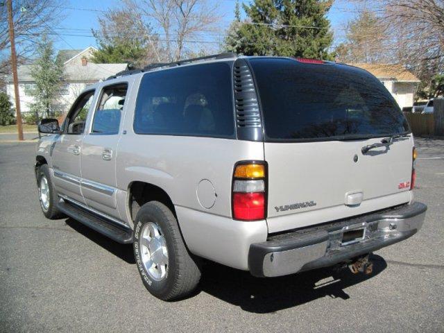 2004 GMC Yukon XL SLT