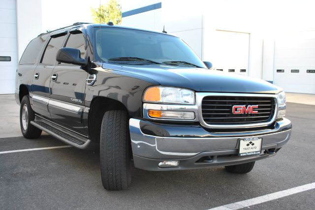 2004 GMC Yukon XL C350 4dr Sdn 3.5L Sport RWD Sedan
