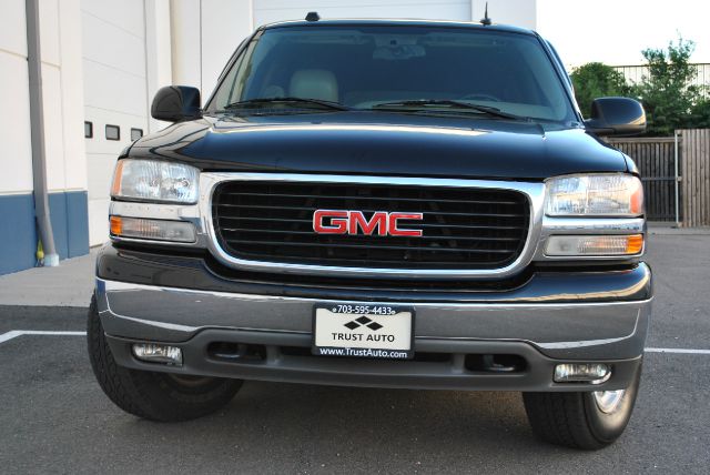 2004 GMC Yukon XL C350 4dr Sdn 3.5L Sport RWD Sedan