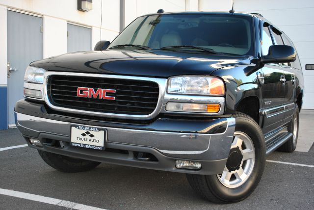 2004 GMC Yukon XL C350 4dr Sdn 3.5L Sport RWD Sedan
