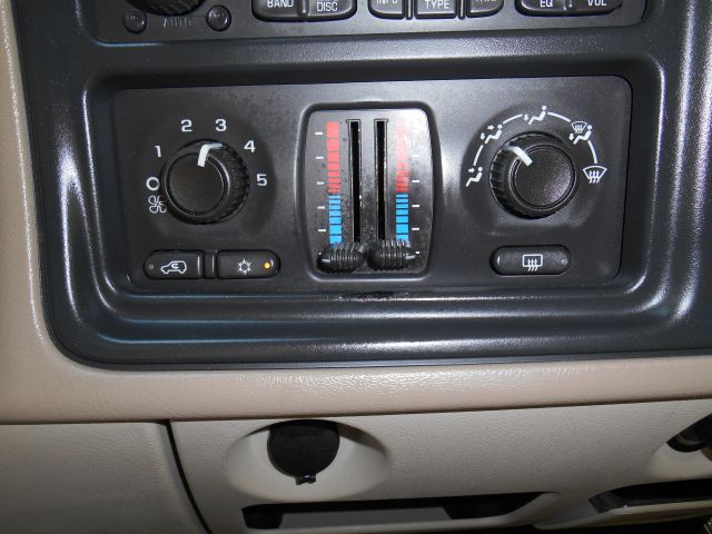 2004 GMC Yukon XL C350 4dr Sdn 3.5L Sport RWD Sedan