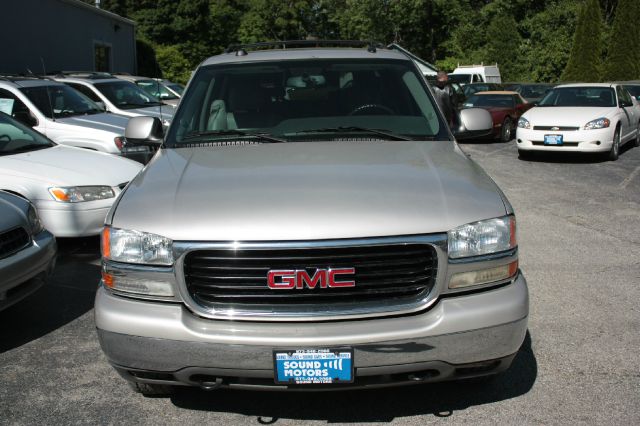 2004 GMC Yukon XL Ml550 Sport Utility 4D