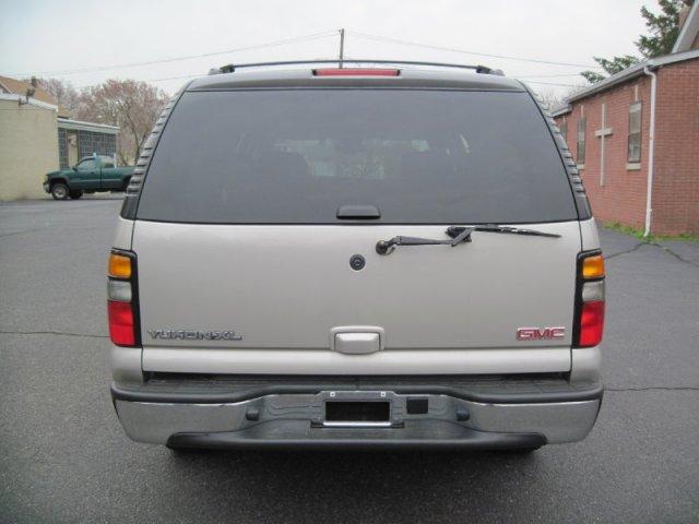2005 GMC Yukon XL SLT