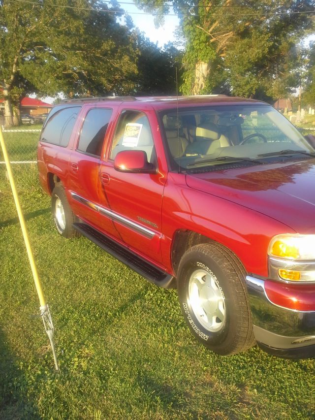 2005 GMC Yukon XL C350 4dr Sdn 3.5L Sport RWD Sedan