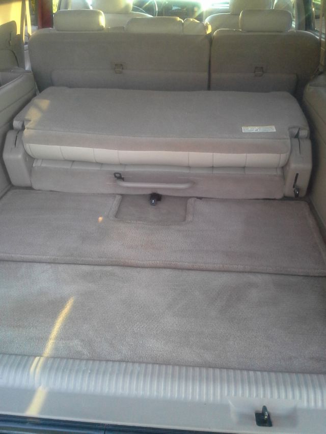 2005 GMC Yukon XL C350 4dr Sdn 3.5L Sport RWD Sedan