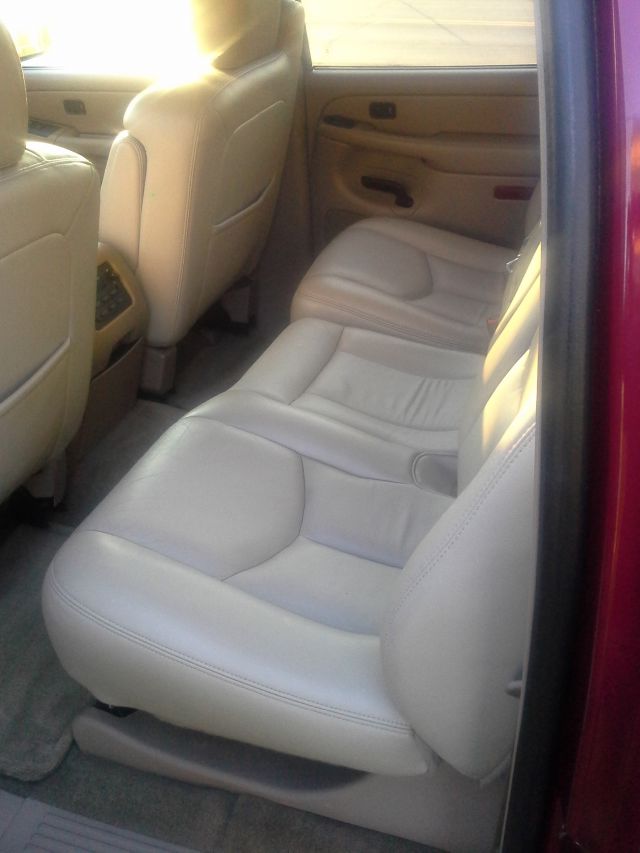 2005 GMC Yukon XL C350 4dr Sdn 3.5L Sport RWD Sedan