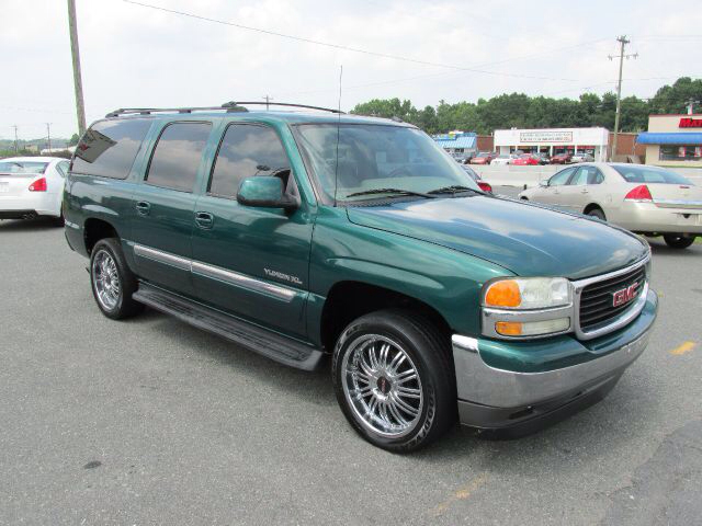 2005 GMC Yukon XL C350 4dr Sdn 3.5L Sport RWD Sedan