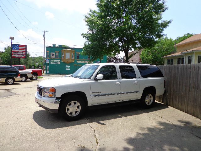 2005 GMC Yukon XL C350 4dr Sdn 3.5L Sport RWD Sedan