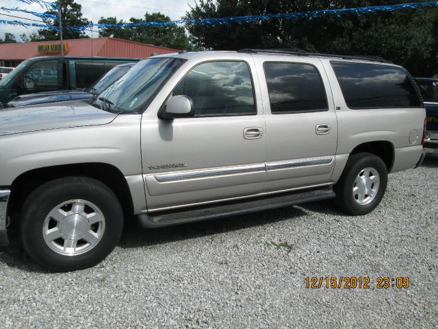 2005 GMC Yukon XL C350 4dr Sdn 3.5L Sport RWD Sedan