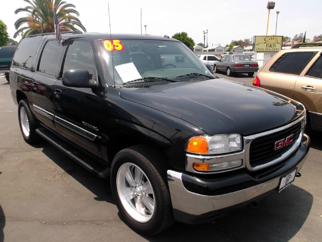 2005 GMC Yukon XL C350 4dr Sdn 3.5L Sport RWD Sedan