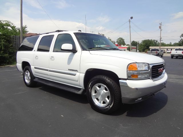 2005 GMC Yukon XL Luxury W/ Navi, Resrearcam