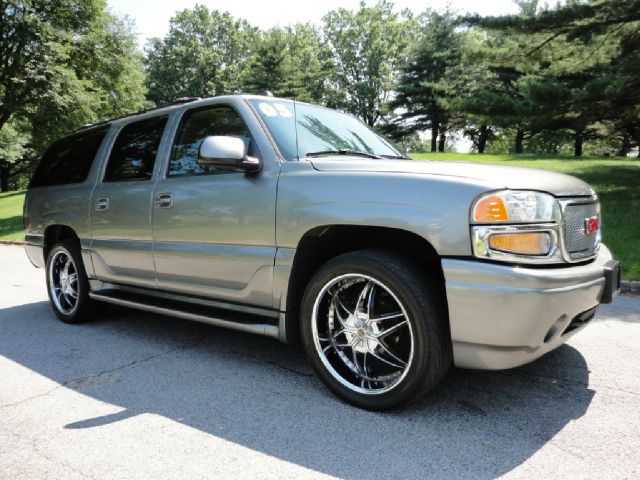 2005 GMC Yukon XL Quattro 3.0 Convertible