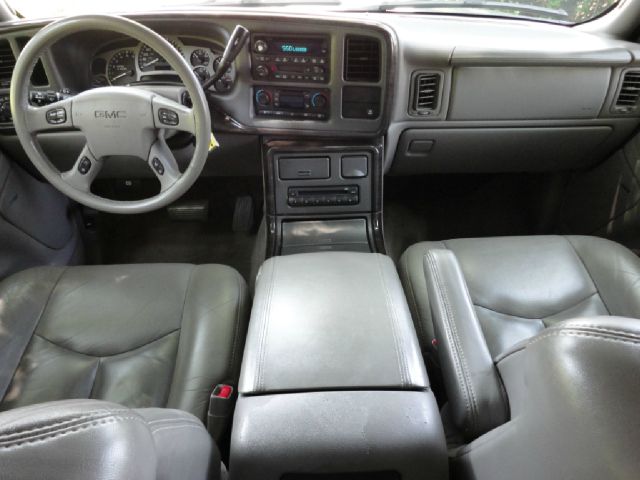 2005 GMC Yukon XL Quattro 3.0 Convertible
