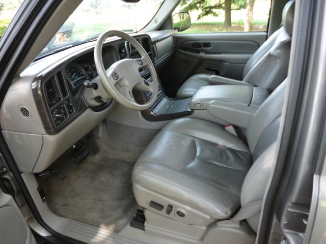 2005 GMC Yukon XL Quattro 3.0 Convertible