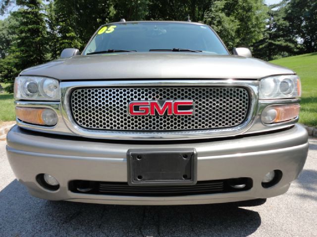 2005 GMC Yukon XL Quattro 3.0 Convertible