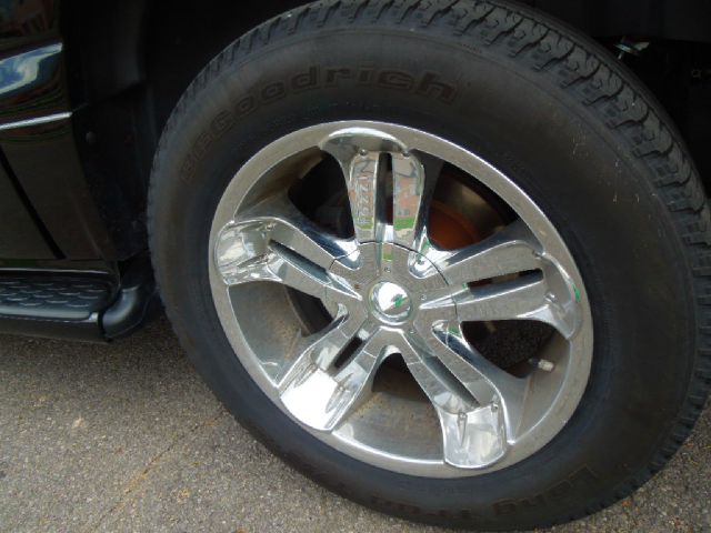 2005 GMC Yukon XL LS 2500hd CREW CAB 4X4 Diesel