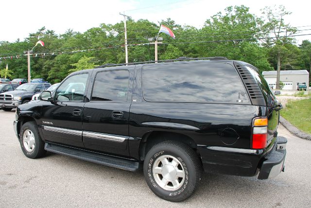 2005 GMC Yukon XL C350 4dr Sdn 3.5L Sport RWD Sedan