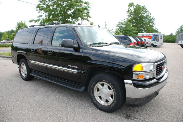 2005 GMC Yukon XL C350 4dr Sdn 3.5L Sport RWD Sedan