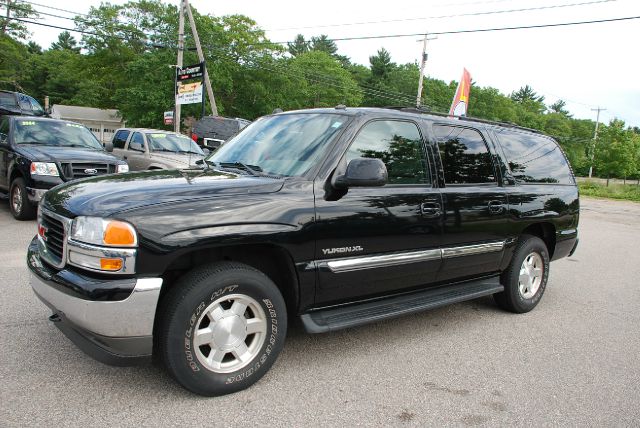 2005 GMC Yukon XL C350 4dr Sdn 3.5L Sport RWD Sedan