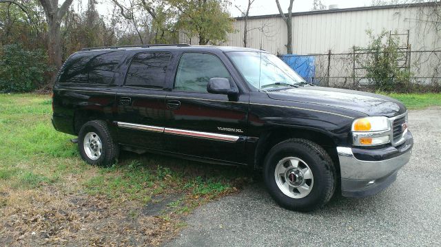 2005 GMC Yukon XL C350 4dr Sdn 3.5L Sport RWD Sedan