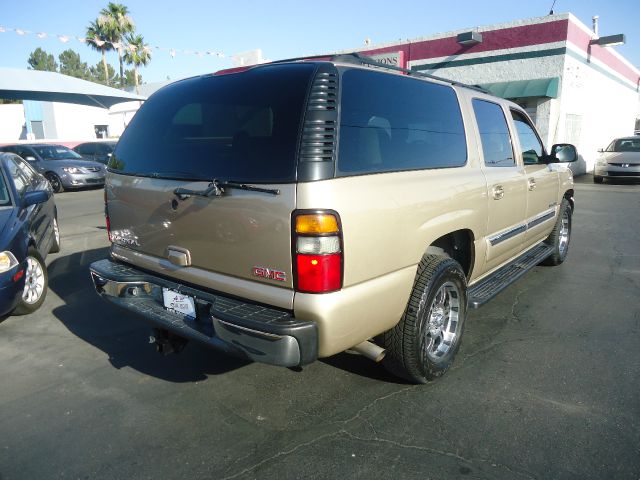 2005 GMC Yukon XL Crew Cab Amarillo 4X4