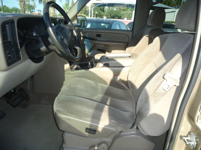 2005 GMC Yukon XL Crew Cab Amarillo 4X4