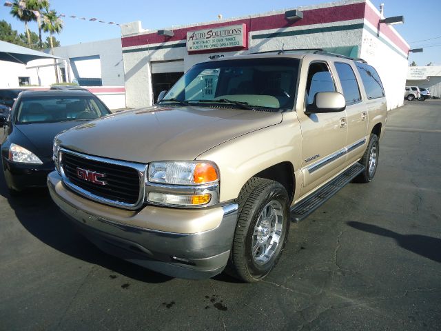 2005 GMC Yukon XL Crew Cab Amarillo 4X4
