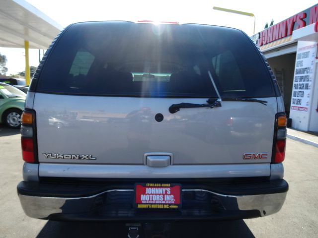 2005 GMC Yukon XL C350 4dr Sdn 3.5L Sport RWD Sedan