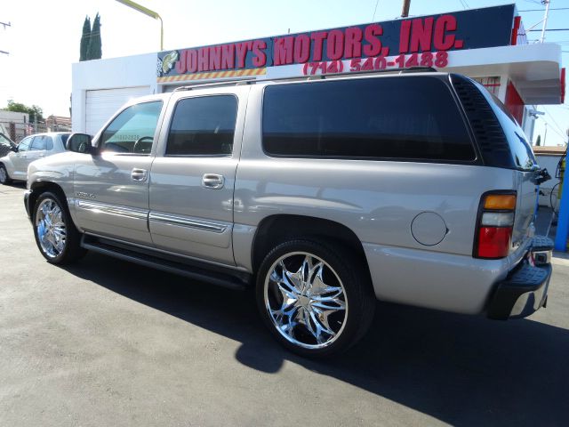 2005 GMC Yukon XL C350 4dr Sdn 3.5L Sport RWD Sedan