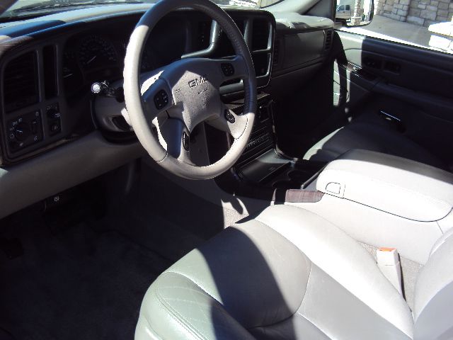 2005 GMC Yukon XL Quattro 3.0 Convertible