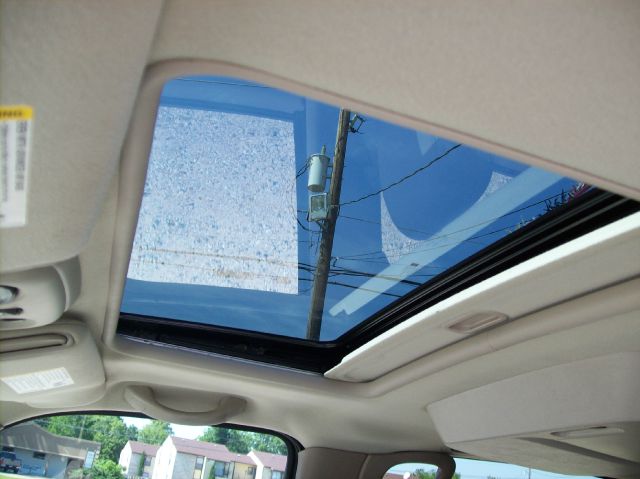 2005 GMC Yukon XL C350 4dr Sdn 3.5L Sport RWD Sedan