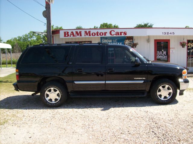 2005 GMC Yukon XL C350 4dr Sdn 3.5L Sport RWD Sedan