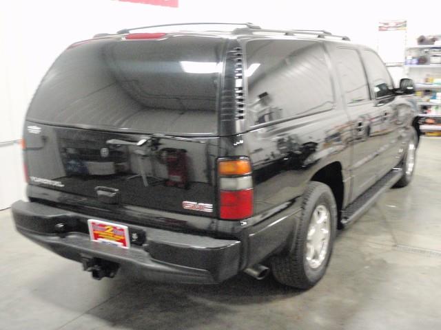 2005 GMC Yukon XL EX Sedan 4D