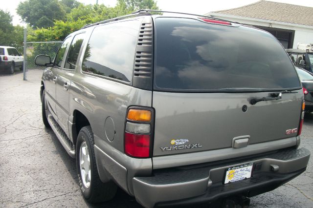 2005 GMC Yukon XL Sport 4WD
