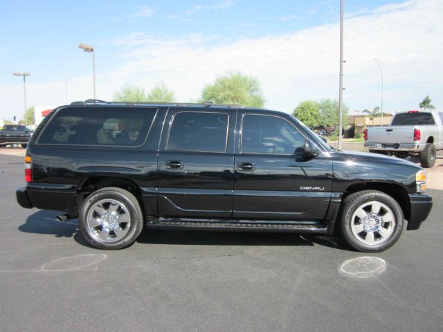 2006 GMC Yukon XL SXT Van