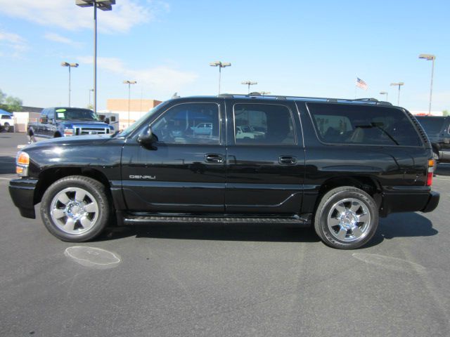2006 GMC Yukon XL SXT Van