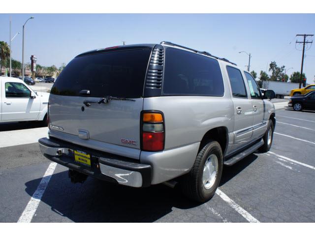 2006 GMC Yukon XL SXT Van